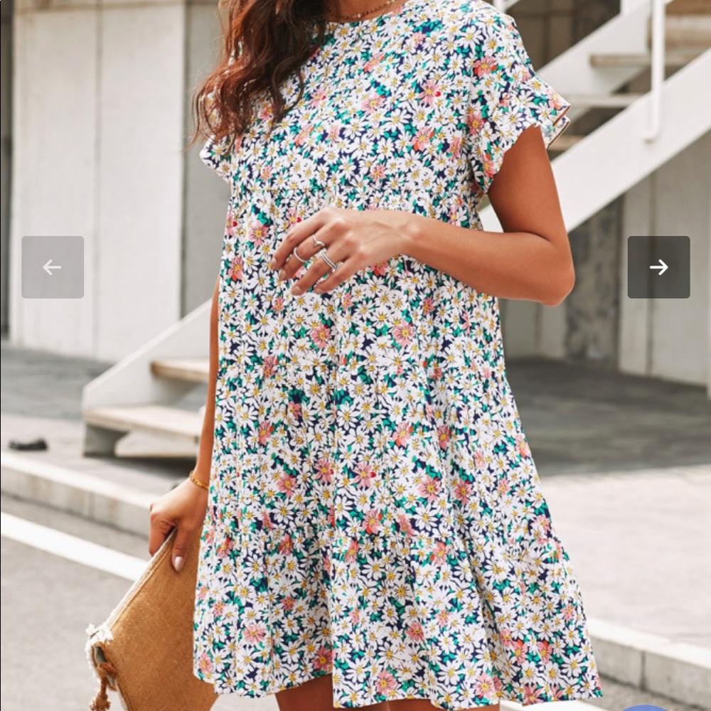 NWT Boutique dress with floral print size …